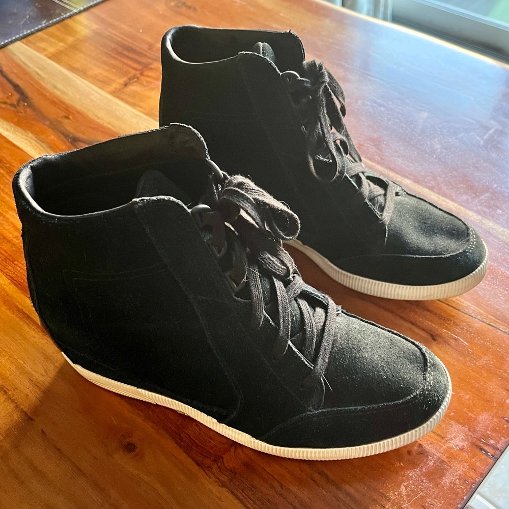 Size 9 Sorel Out and About Bootie